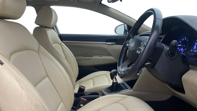 View Hyundai Elantra Image 18 Used Hyundai Elantra Image 18