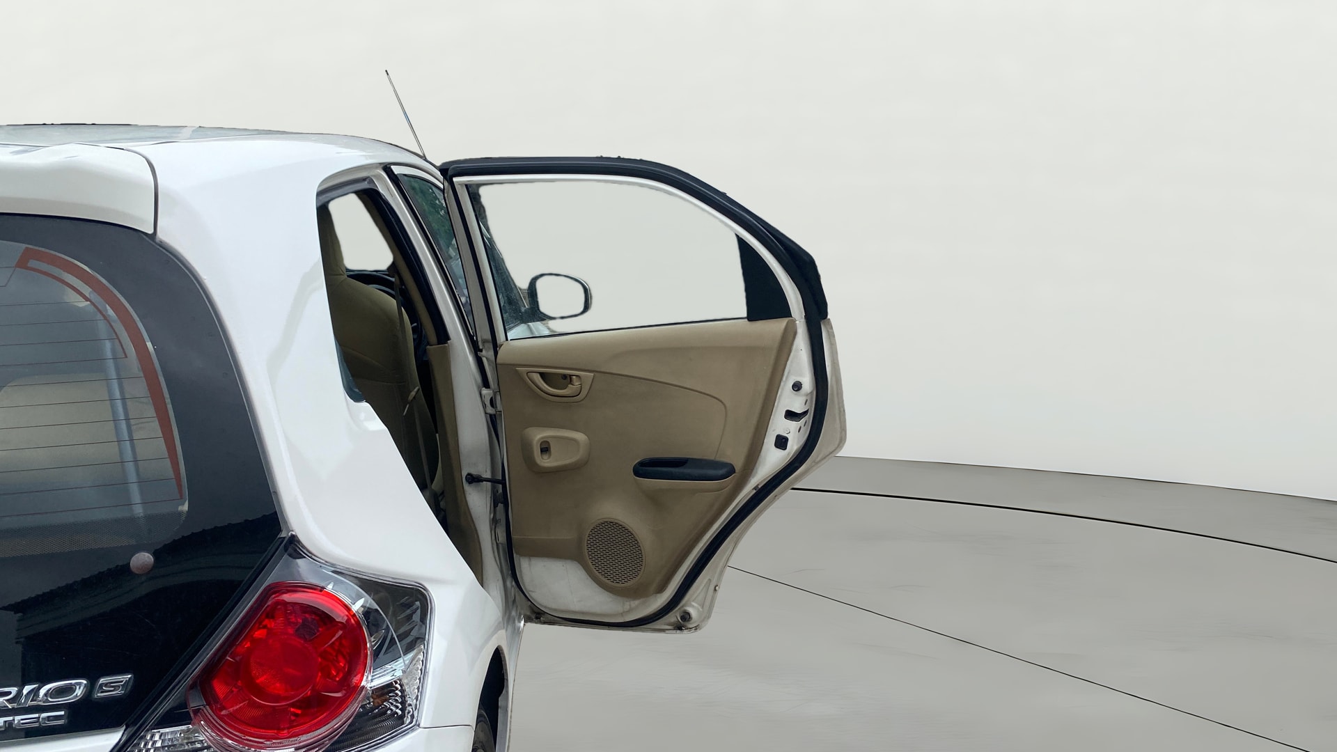 View 2015 Honda Brio S MT Petrol Image 8 Used 2015 Honda Brio S MT Petrol Image 8