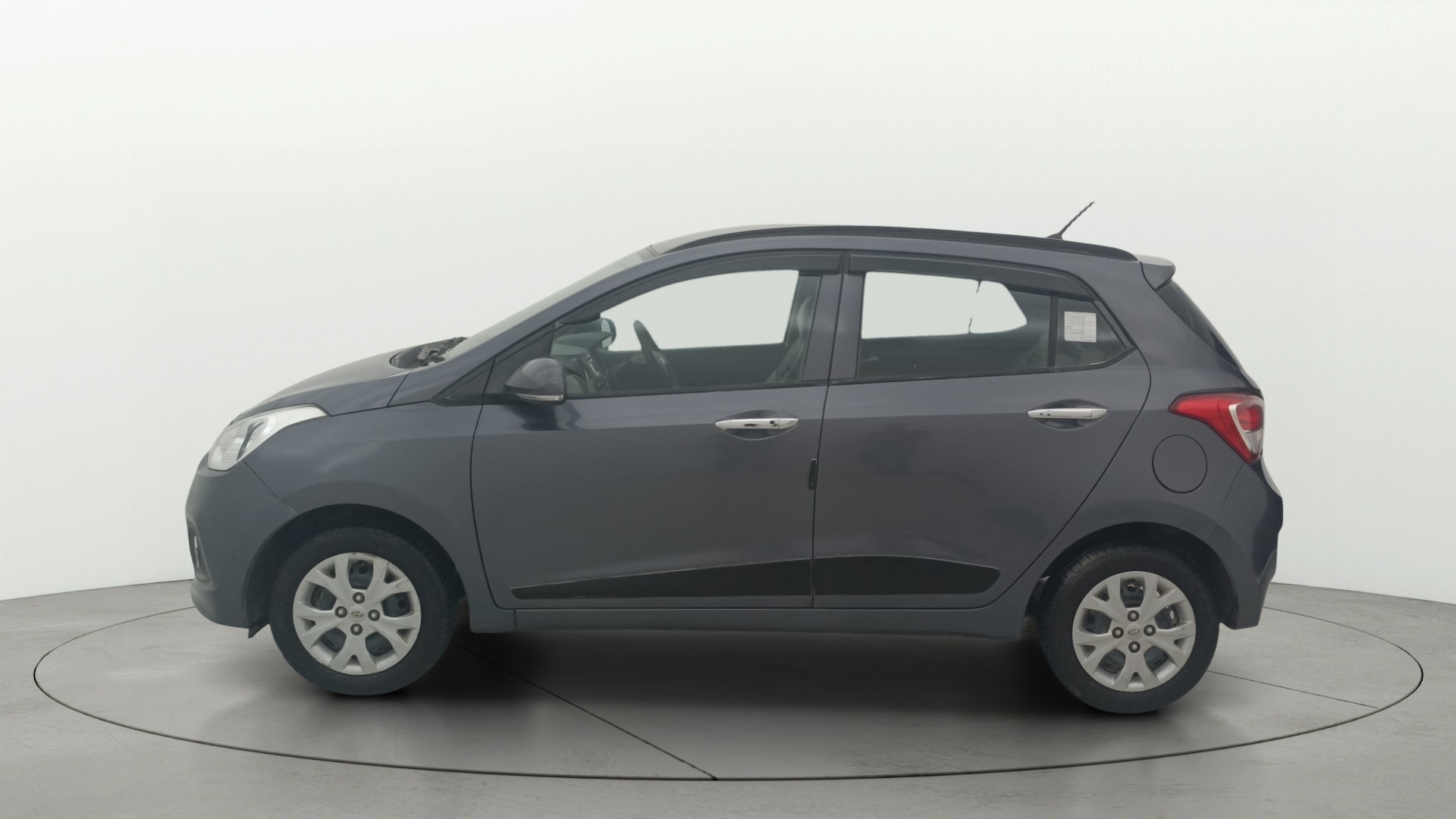 View 2015 Hyundai Grand i10 Sportz 1.2 Kappa Image 5 Used 2015 Hyundai Grand i10 Sportz 1.2 Kappa Image 5
