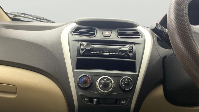 View Hyundai EON Image 17 Used Hyundai EON Image 17