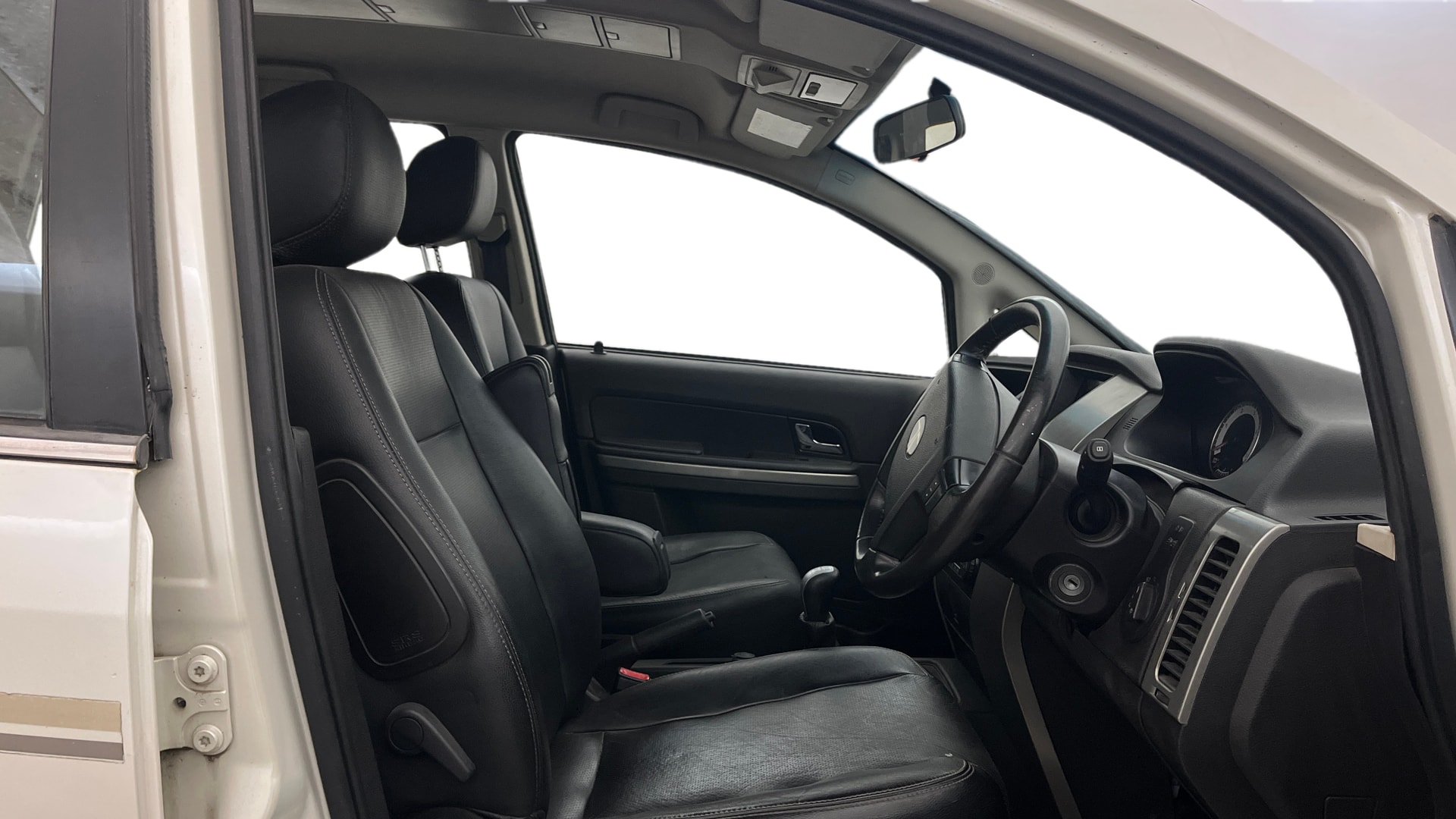 View 2014 Tata Aria Pride 4x4 Image 27 Used 2014 Tata Aria Pride 4x4 Image 27