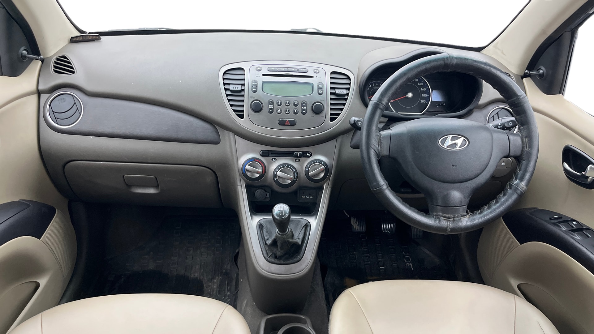 View 2015 Hyundai i10 1.2 Asta MT Image 15 Used 2015 Hyundai i10 1.2 Asta MT Image 15