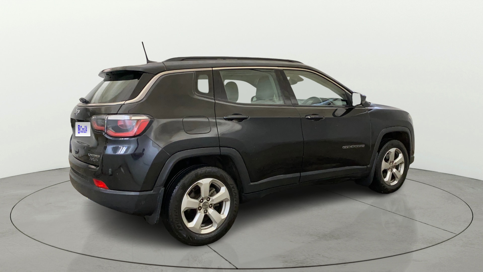 View 2017 Jeep Compass Limited (O)1.4 Multi AIR Petrol DDCT AT BS IV Image 44 Used 2017 Jeep Compass Limited (O)1.4 Multi AIR Petrol DDCT AT BS IV Image 44