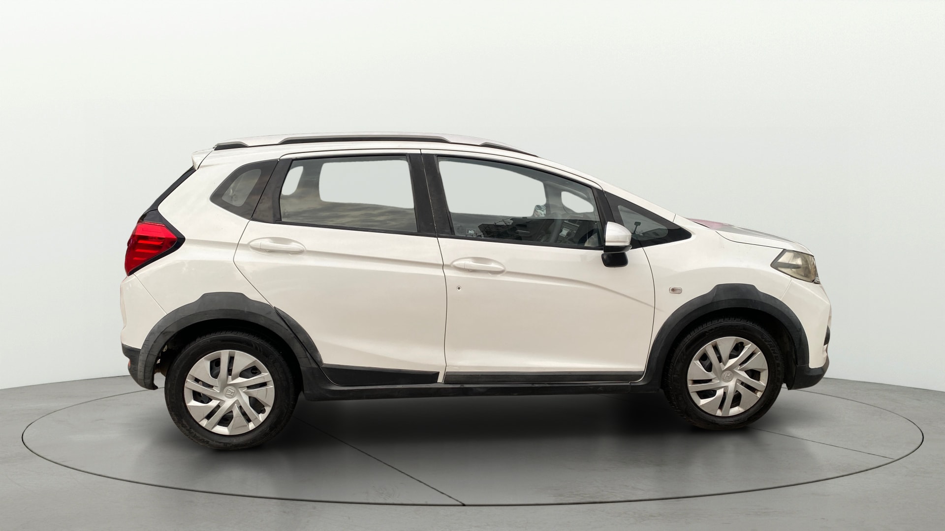 View 2017 Honda WR-V S MT Diesel Edge Edition Image 8 Used 2017 Honda WR-V S MT Diesel Edge Edition Image 8