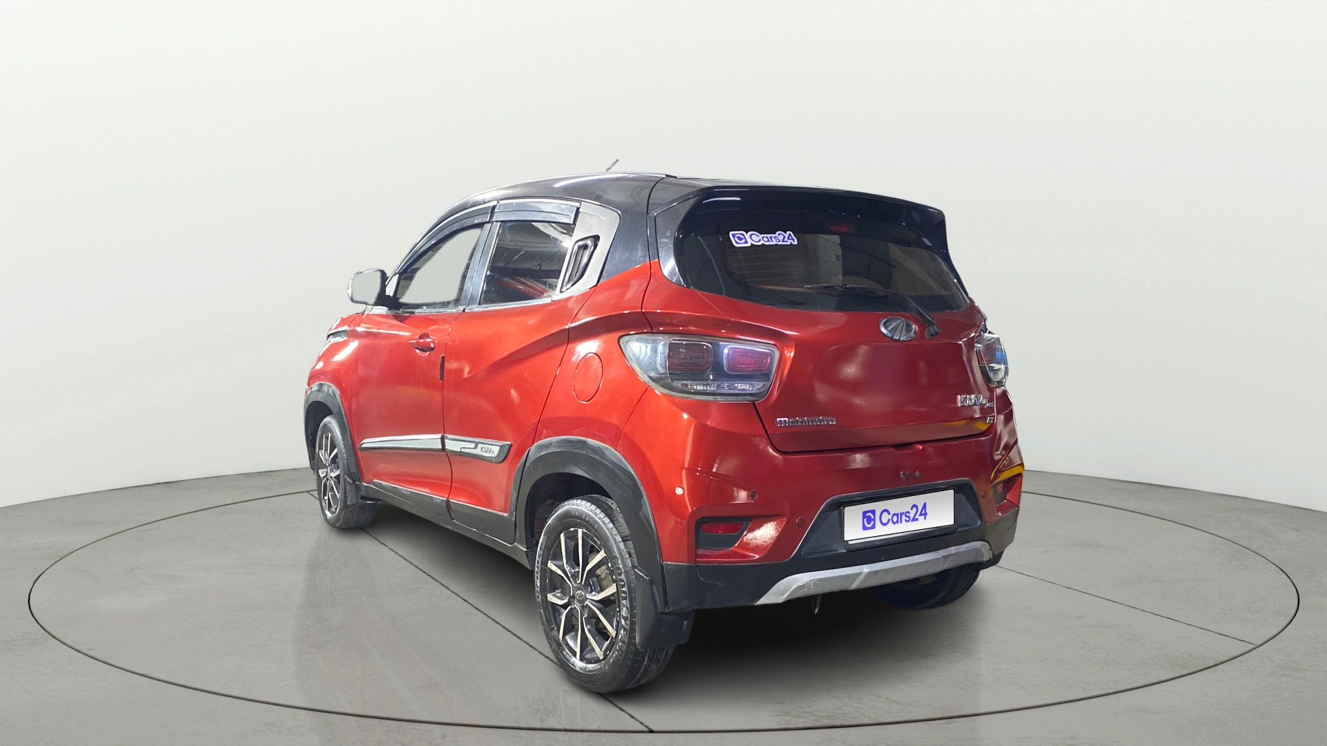 View 2018 Mahindra KUV100 K2 Petrol BS IV Image 2 Used 2018 Mahindra KUV100 K2 Petrol BS IV Image 2