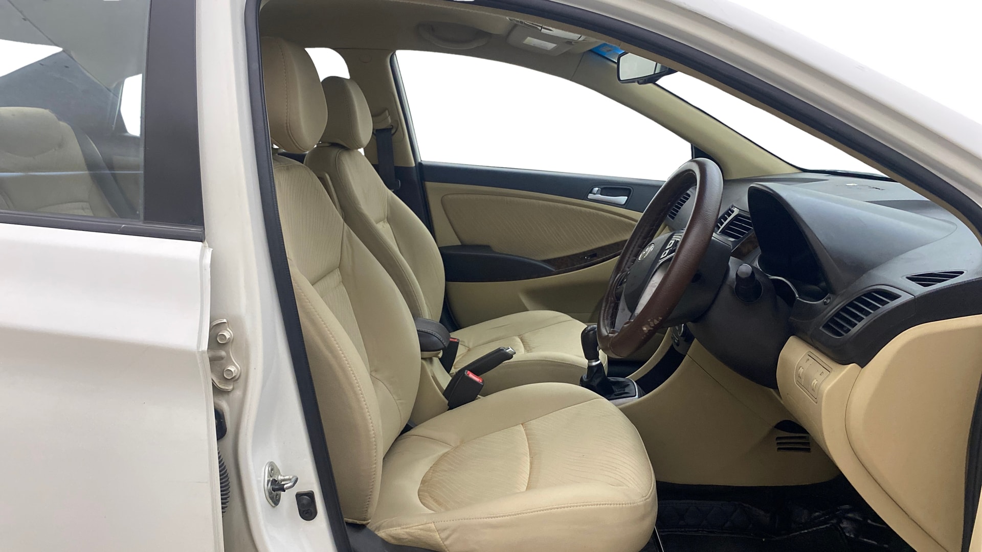 View 2015 Hyundai Fluidic Verna 1.4 CRDI Base Image 26 Used 2015 Hyundai Fluidic Verna 1.4 CRDI Base Image 26
