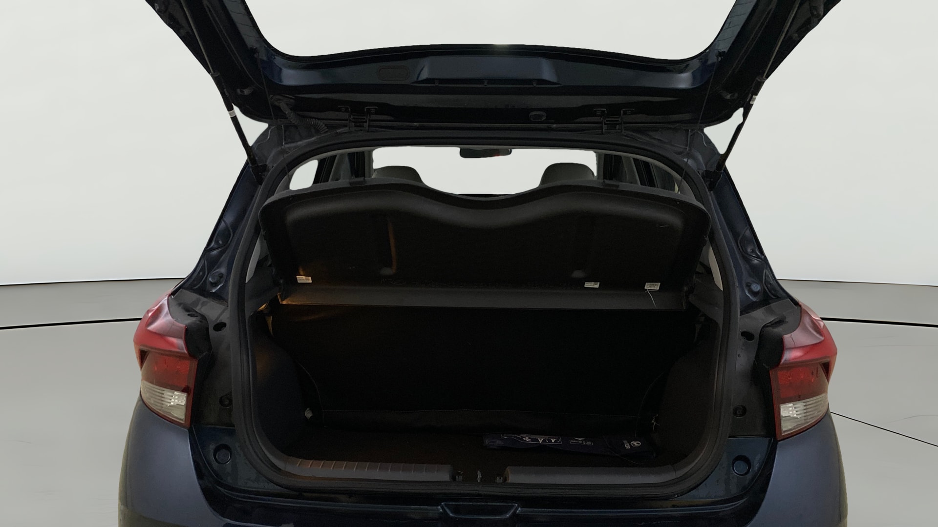 View 2025 Hyundai Grand i10 Nios Sportz Petrol AMT Image 37 Used 2025 Hyundai Grand i10 Nios Sportz Petrol AMT Image 37