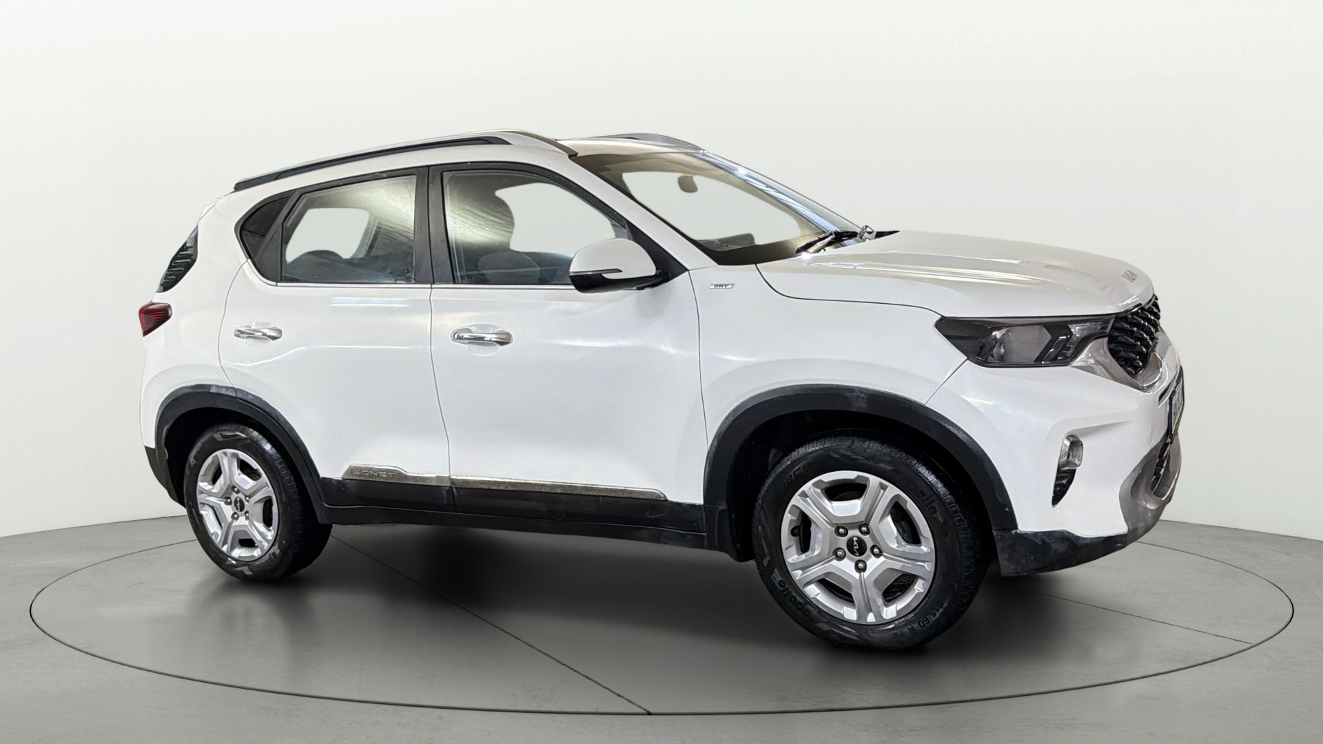 View 2023 Kia Sonet HTK Plus iMT Petrol Image 38 Used 2023 Kia Sonet HTK Plus iMT Petrol Image 38