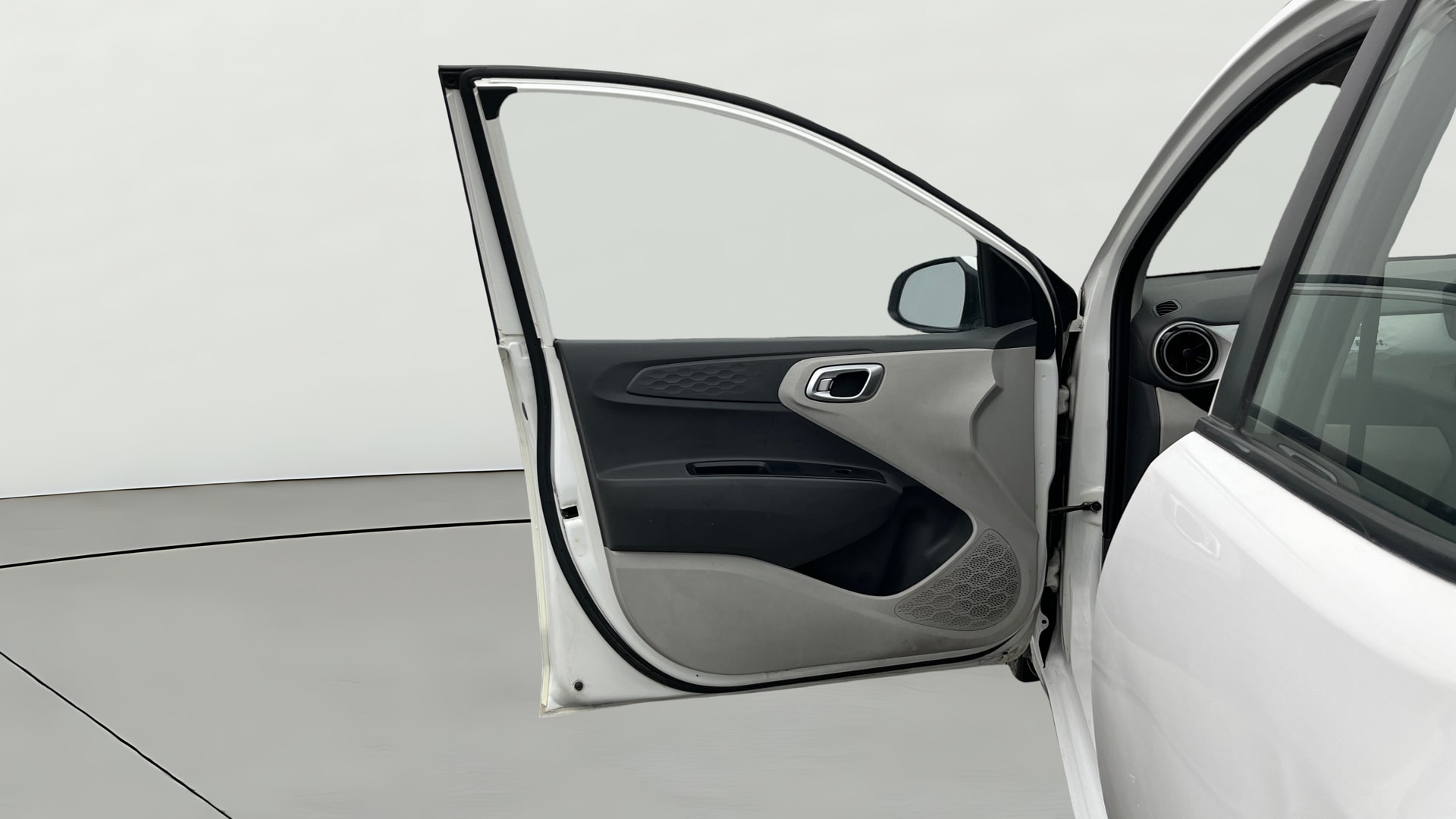 View 2019 Hyundai Grand i10 Nios Sportz Petrol AMT Image 31 Used 2019 Hyundai Grand i10 Nios Sportz Petrol AMT Image 31