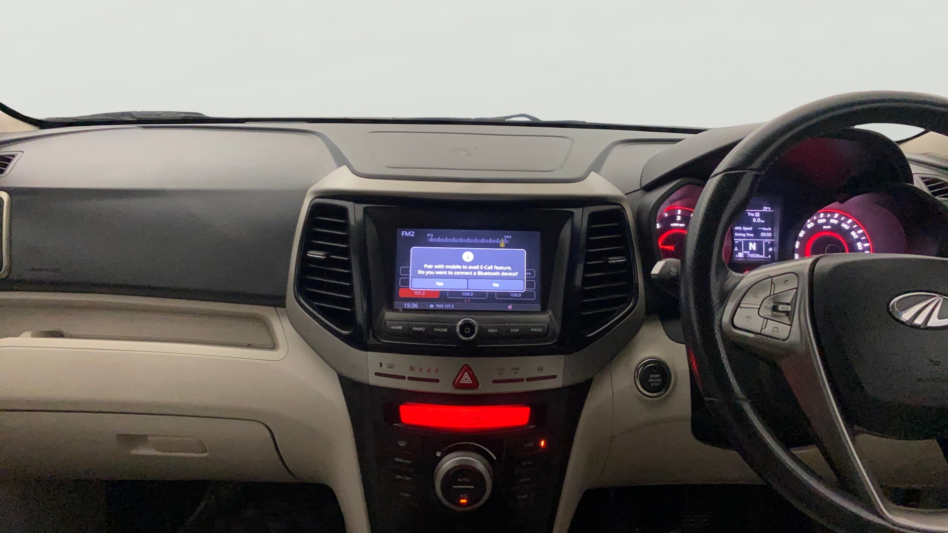 View 2019 Mahindra XUV300 W4 Petrol BS IV Image 34 Used 2019 Mahindra XUV300 W4 Petrol BS IV Image 34