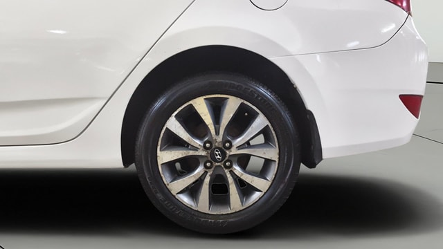 View Hyundai Fluidic Verna Image 11 Used Hyundai Fluidic Verna Image 11