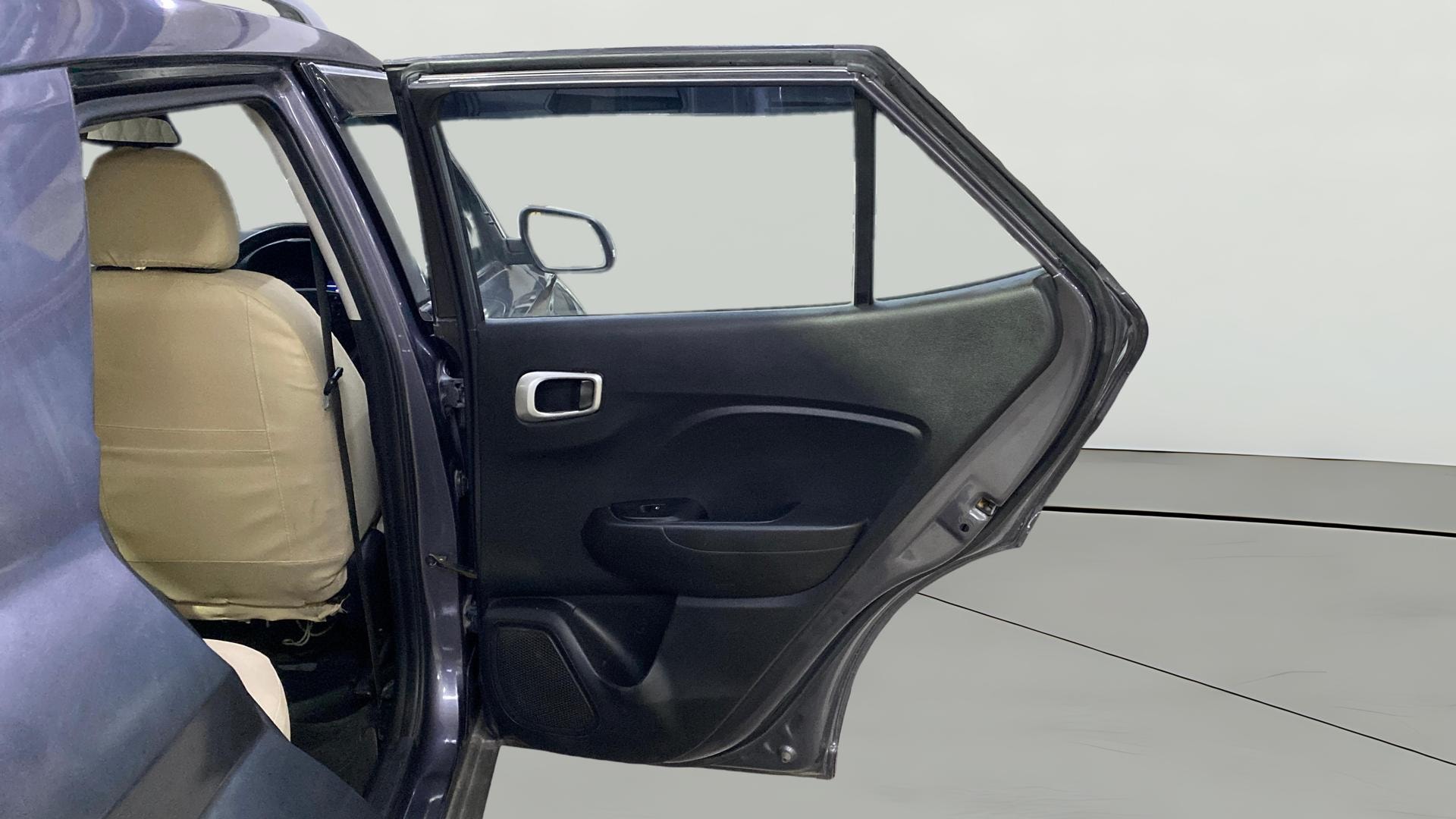 View 2019 Hyundai Venue SX Plus 1.0 Petrol AT Image 8 Used 2019 Hyundai Venue SX Plus 1.0 Petrol AT Image 8