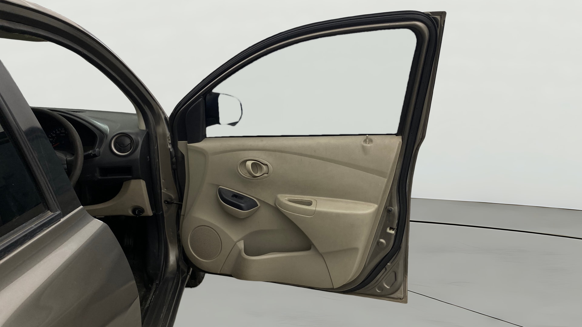View 2016 Datsun Go T Image 43 Used 2016 Datsun Go T Image 43