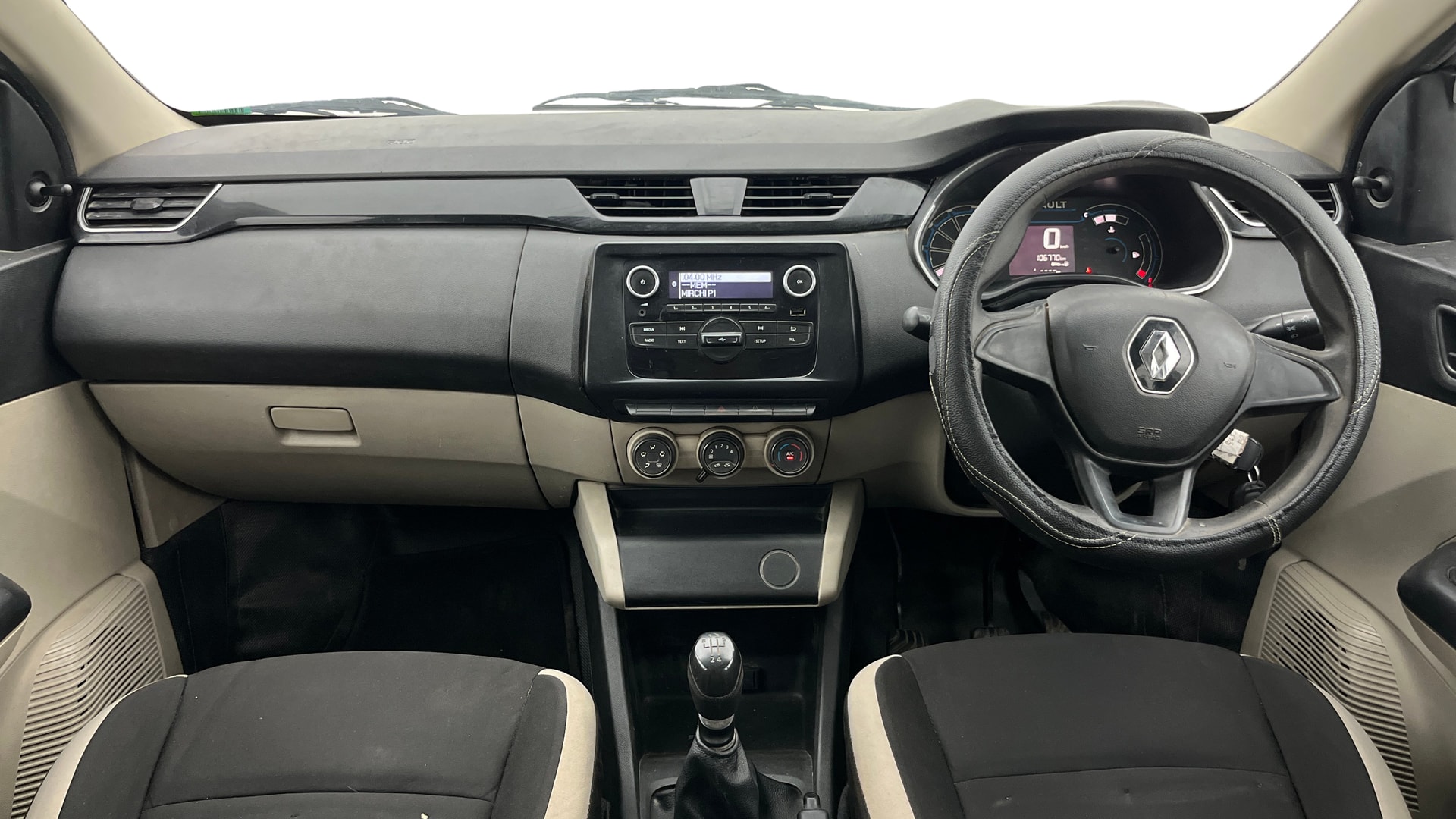 View 2019 Renault Triber RXE Image 16 Used 2019 Renault Triber RXE Image 16