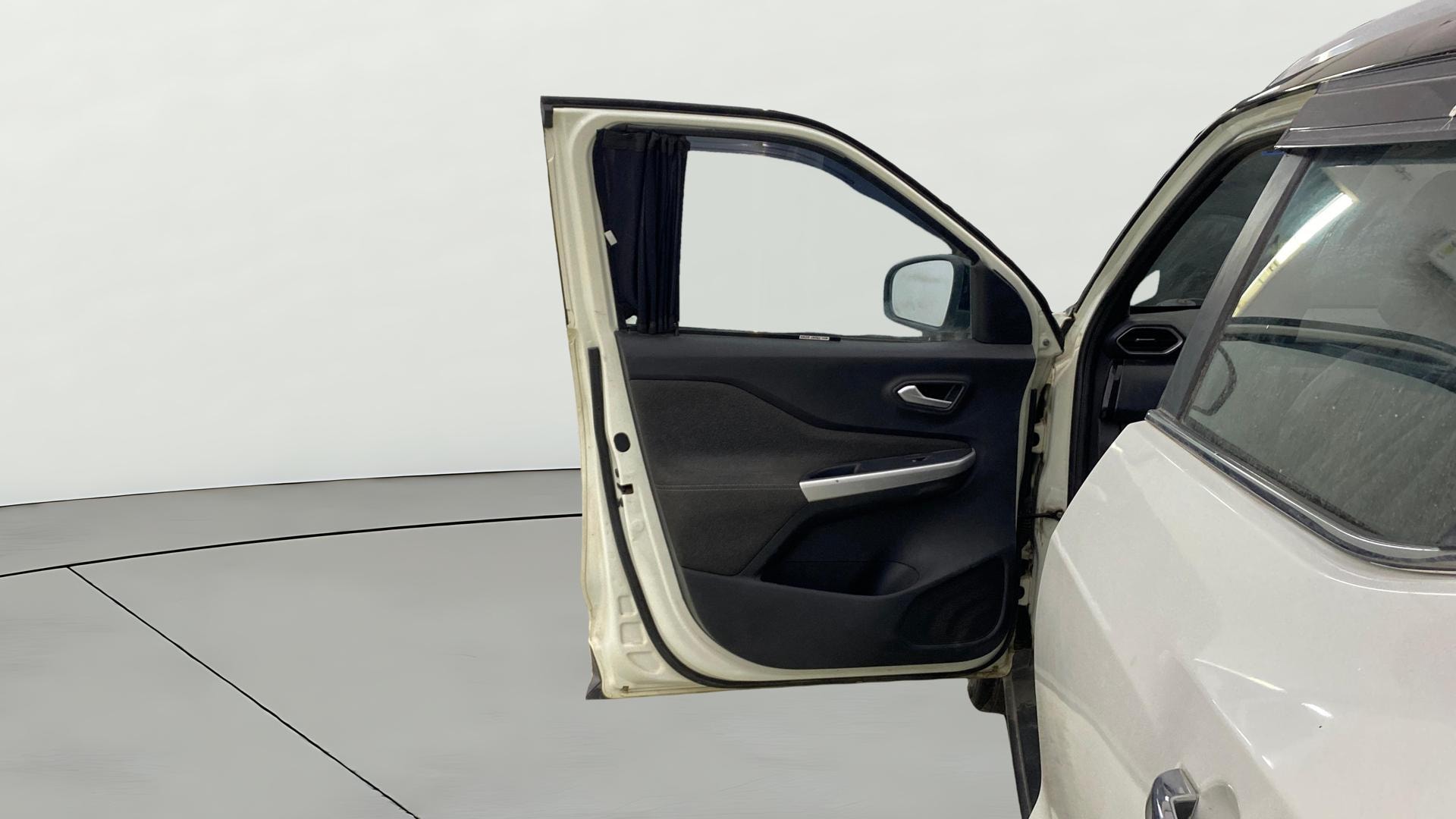 View 2022 Nissan Magnite XE Image 38 Used 2022 Nissan Magnite XE Image 38