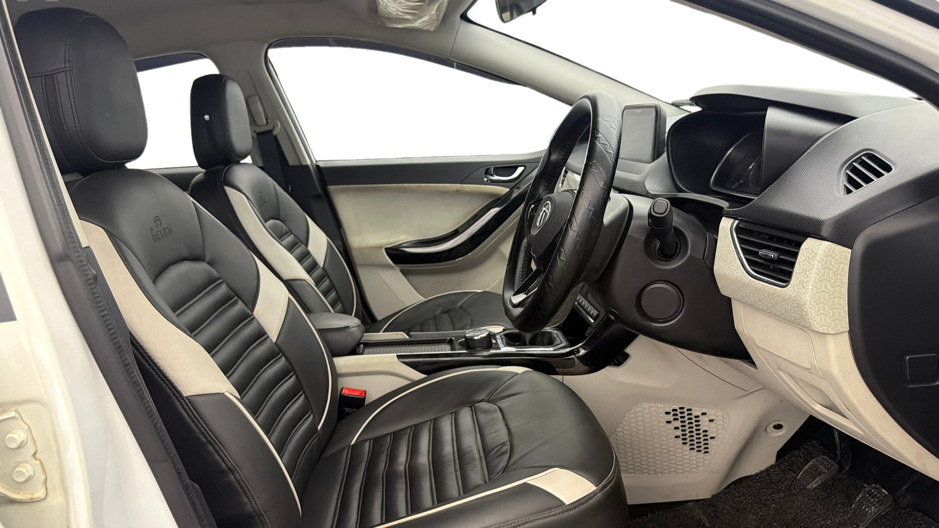 View 2023 Tata Nexon Revotron XE Image 26 Used 2023 Tata Nexon Revotron XE Image 26