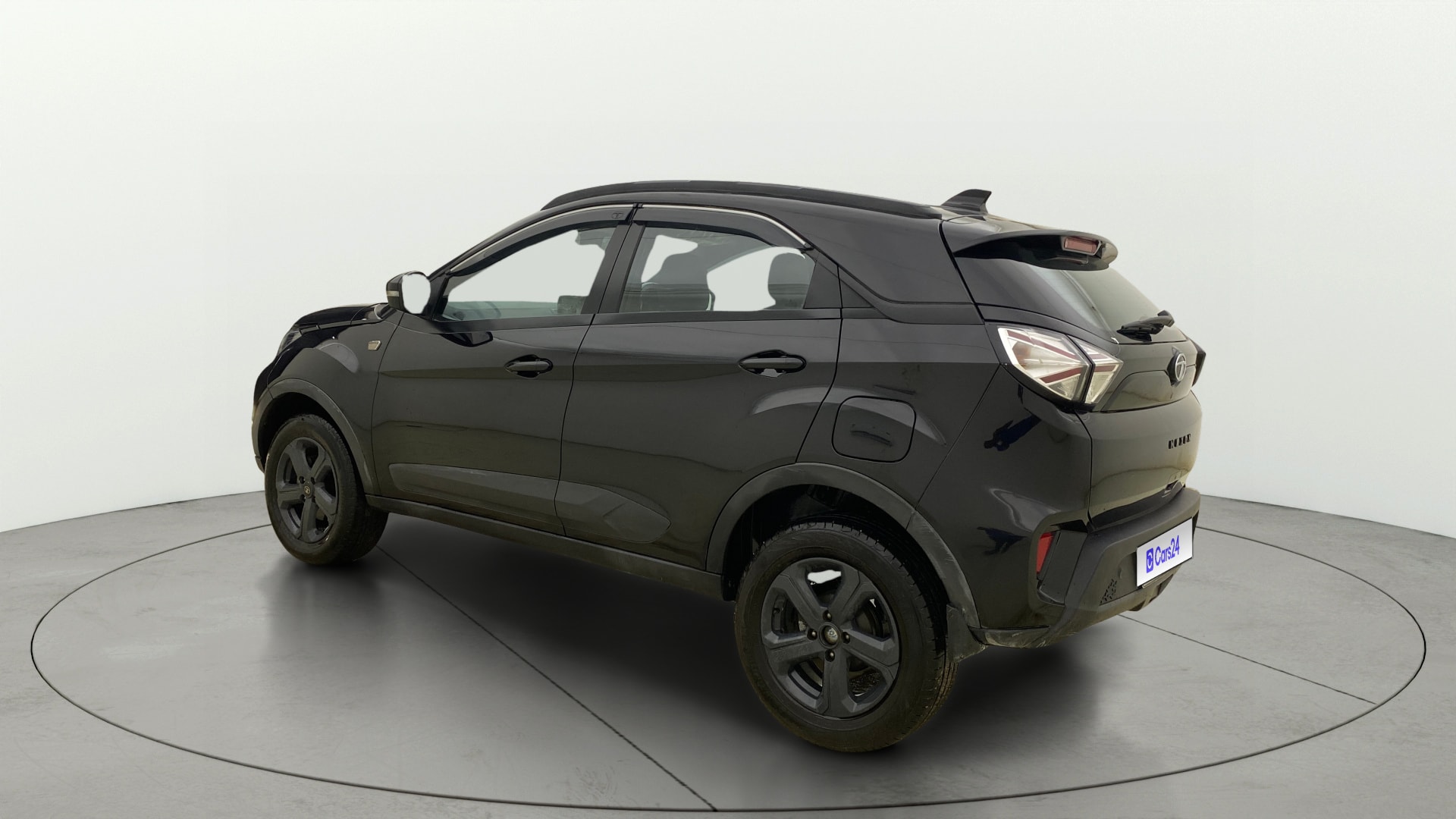 View 2023 Tata Nexon Revotron XE Image 2 Used 2023 Tata Nexon Revotron XE Image 2