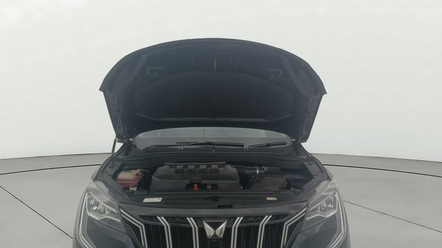 View Mahindra XUV700 Image 21 Used Mahindra XUV700 Image 21