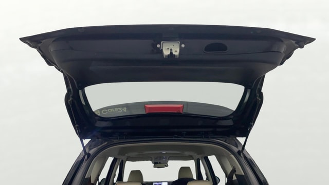 View Kia Carens Image 33 Used Kia Carens Image 33