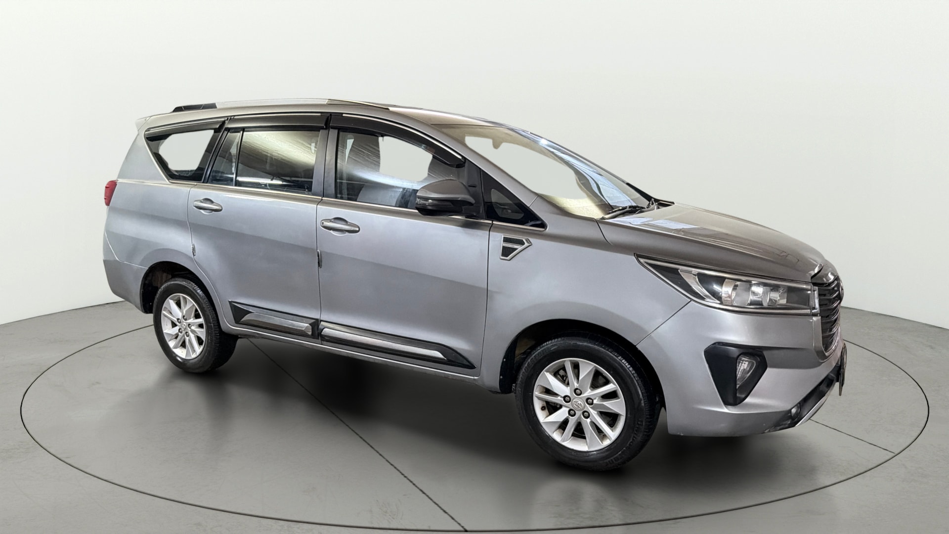 View 2020 Toyota Innova Crysta 2.7 GX AT 7-Seater BS IV Image 22 Used 2020 Toyota Innova Crysta 2.7 GX AT 7-Seater BS IV Image 22