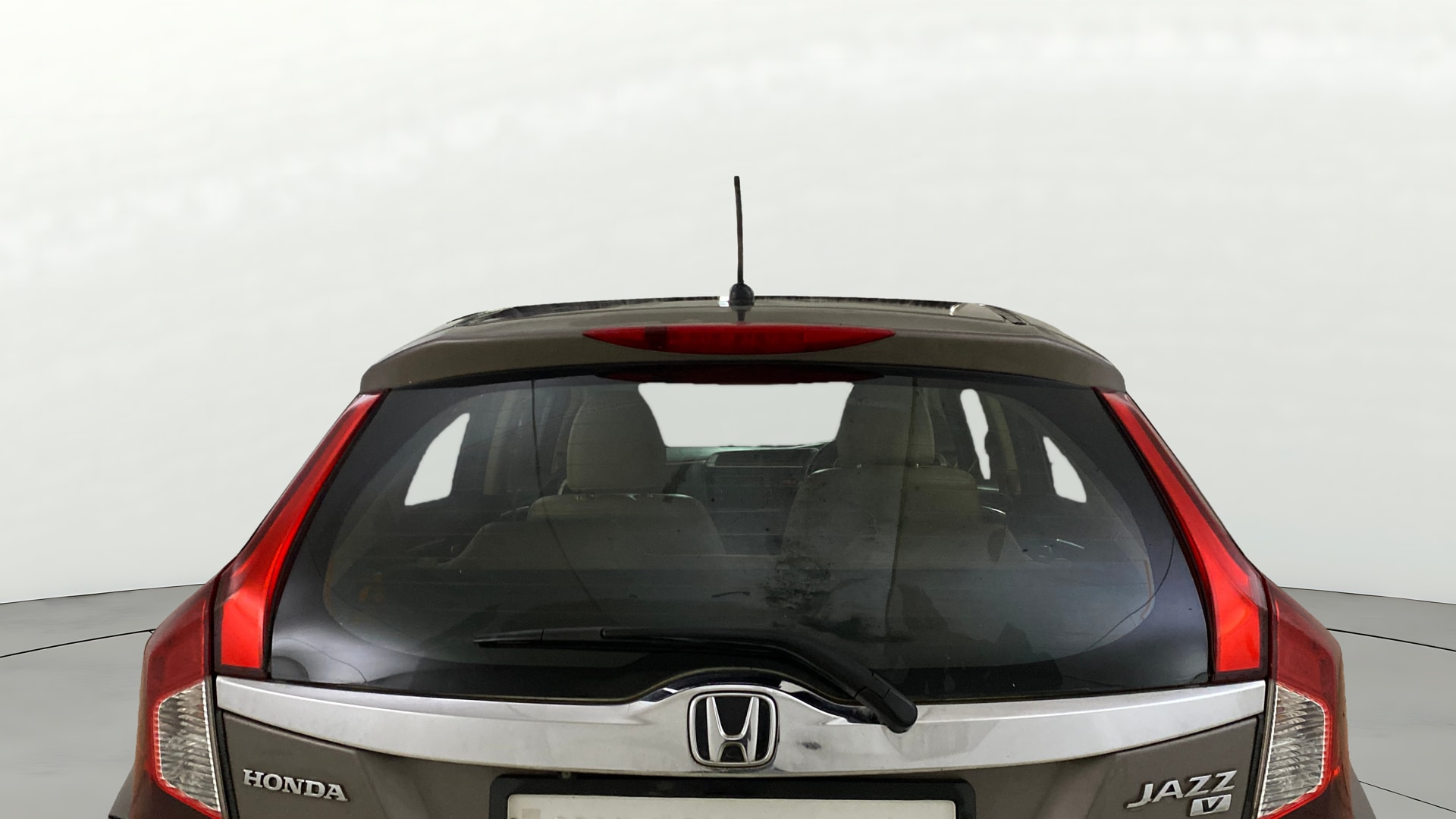 View 2016 Honda Jazz E MT Diesel Image 4 Used 2016 Honda Jazz E MT Diesel Image 4