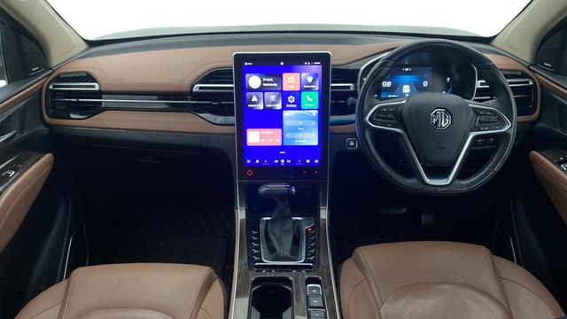 View MG Hector Plus Image 32 Used MG Hector Plus Image 32