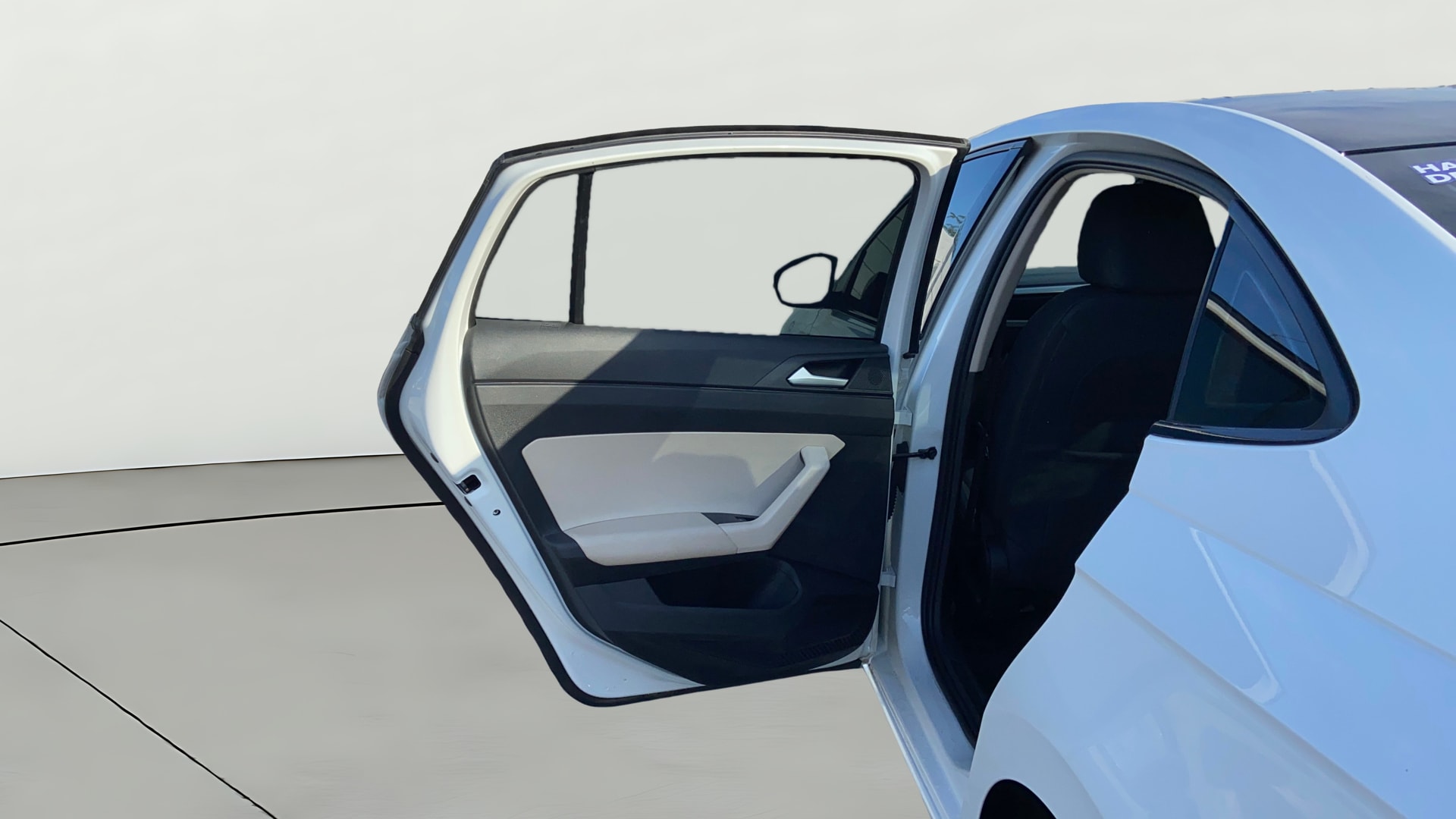 View 2022 Volkswagen Virtus Topline 1.0 TSI MT Image 23 Used 2022 Volkswagen Virtus Topline 1.0 TSI MT Image 23
