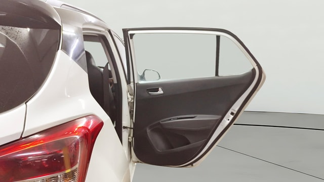 View Hyundai Grand i10 Image 7 Used Hyundai Grand i10 Image 7