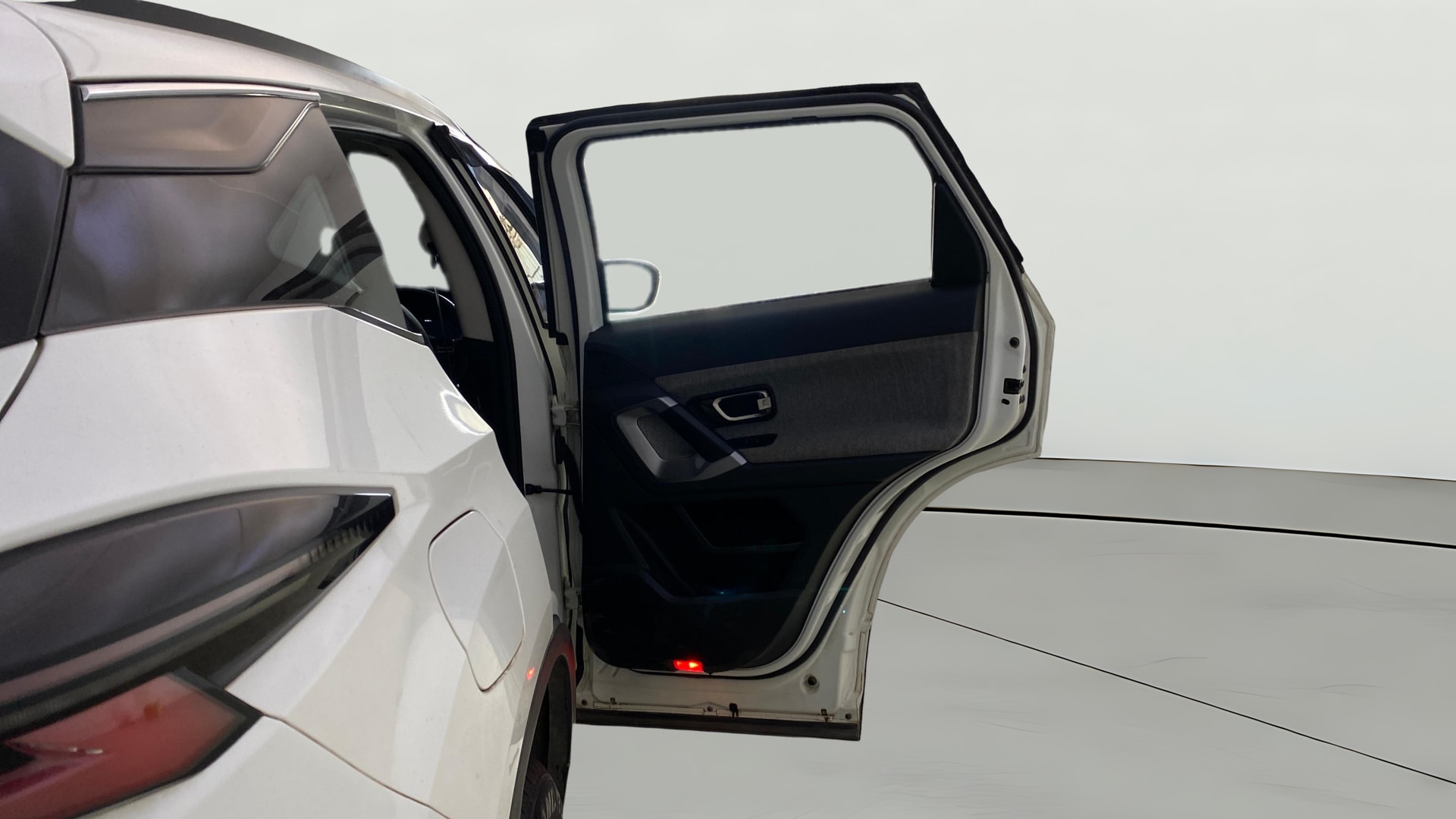 View 2024 Tata Harrier Pure Plus Image 7 Used 2024 Tata Harrier Pure Plus Image 7