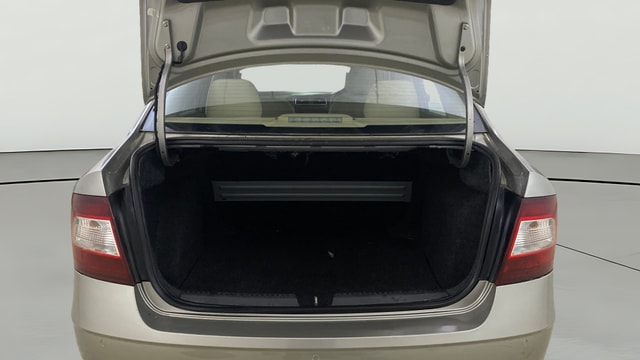 View Skoda Rapid Image 36 Used Skoda Rapid Image 36