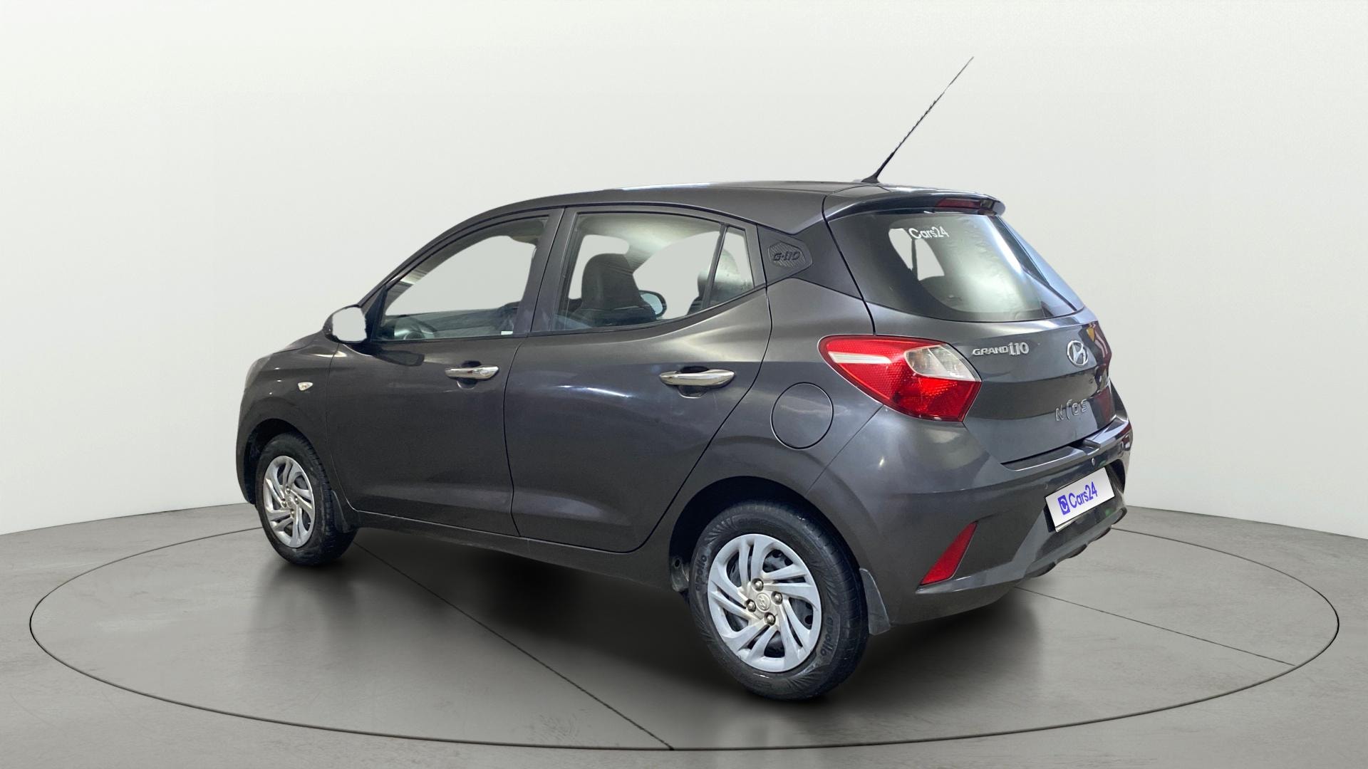 View 2021 Hyundai Grand i10 Nios Magna CNG Image 2 Used 2021 Hyundai Grand i10 Nios Magna CNG Image 2