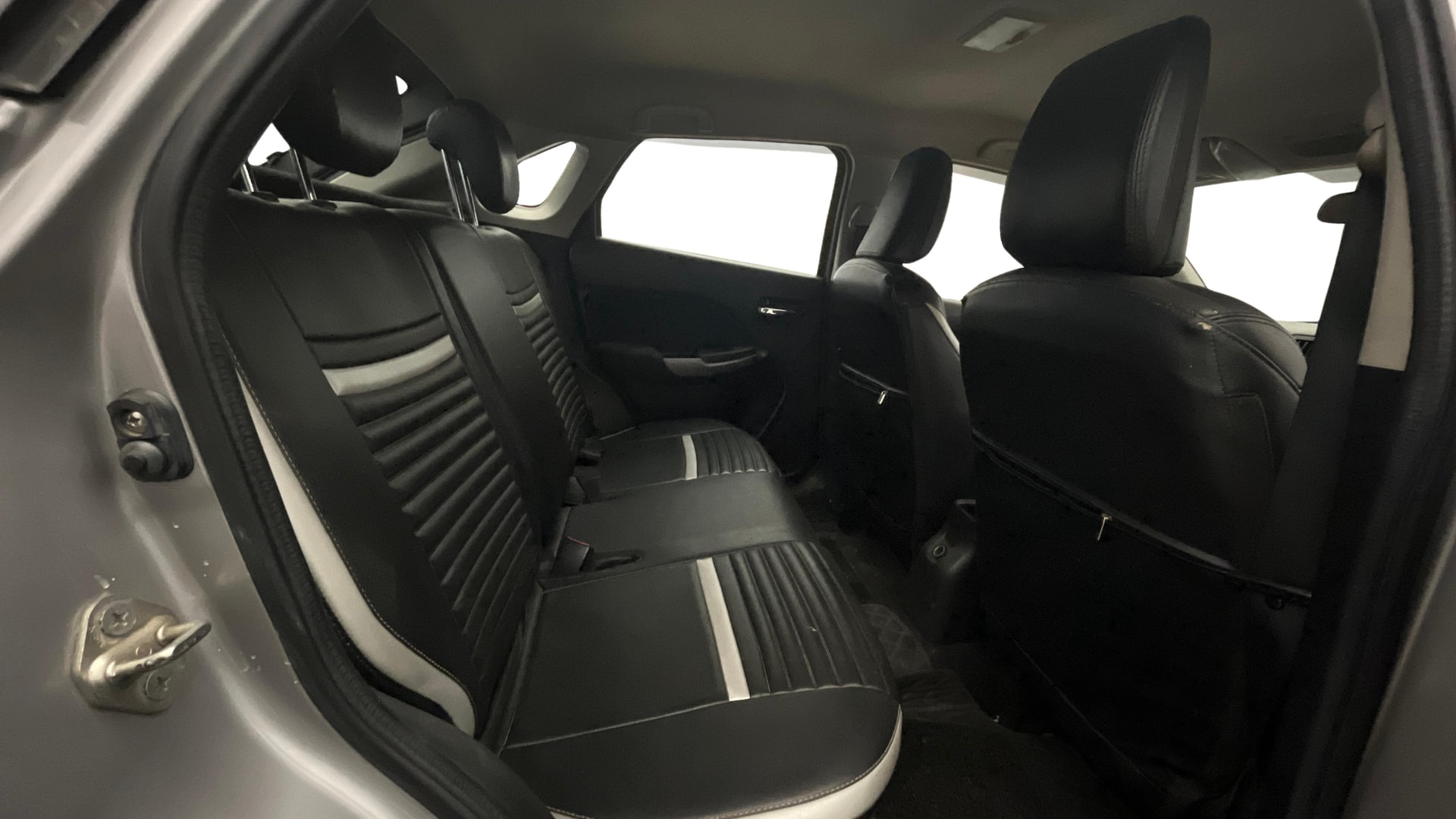 View 2020 Maruti Suzuki 1000 Base Variant Image 34 Used 2020 Maruti Suzuki 1000 Base Variant Image 34