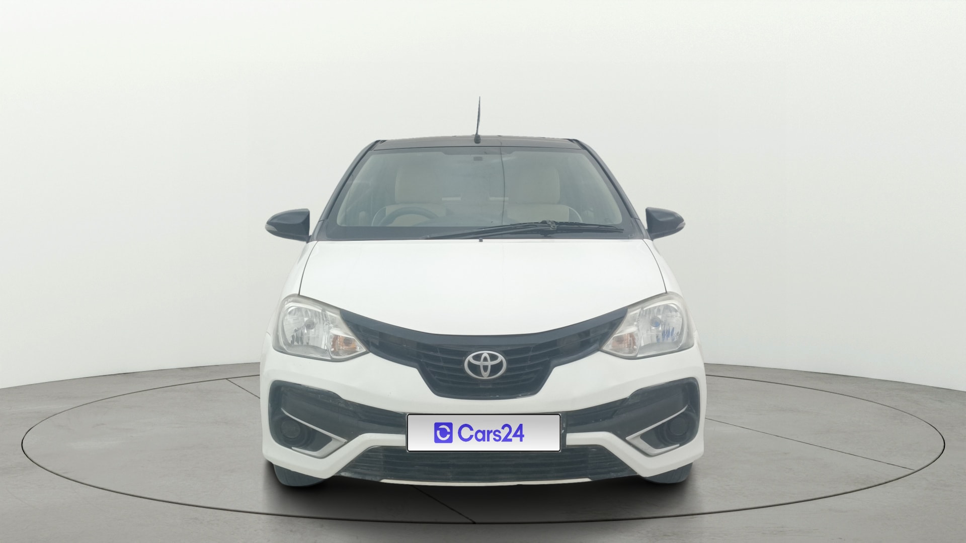 View 2019 Toyota Etios Liva V Dual Tone Image 1 Used 2019 Toyota Etios Liva V Dual Tone Image 1
