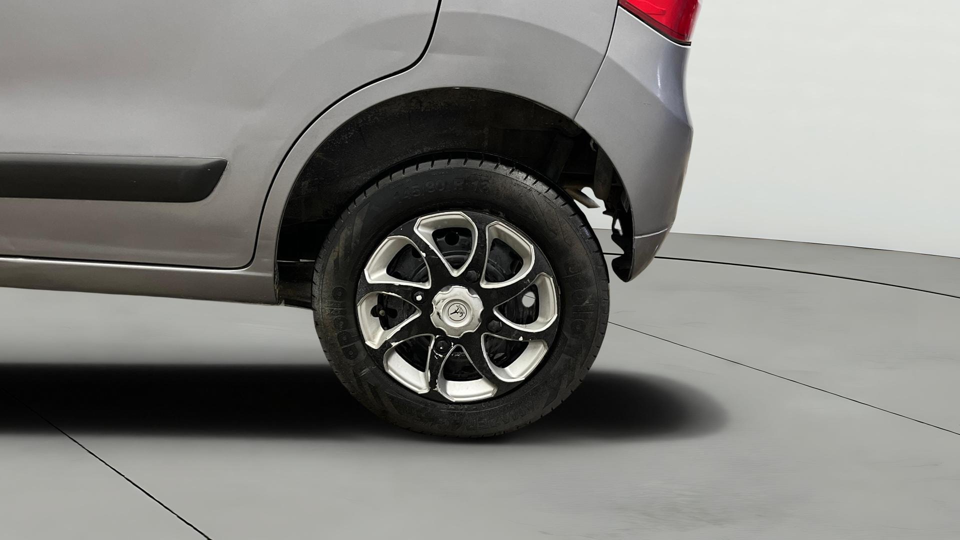 View 2015 Maruti Suzuki 1000 Base Variant Image 11 Used 2015 Maruti Suzuki 1000 Base Variant Image 11