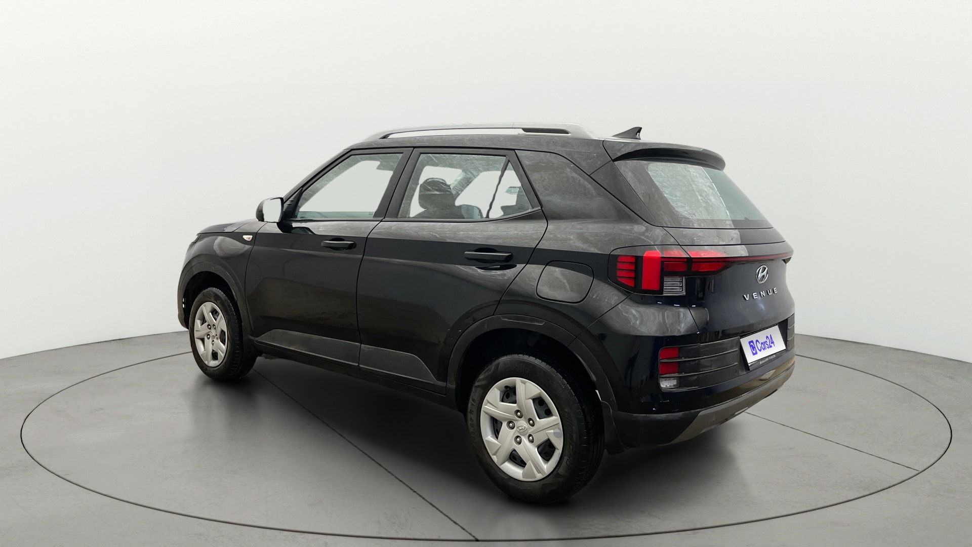 View 2022 Hyundai Venue S 1.2 Petrol Image 2 Used 2022 Hyundai Venue S 1.2 Petrol Image 2