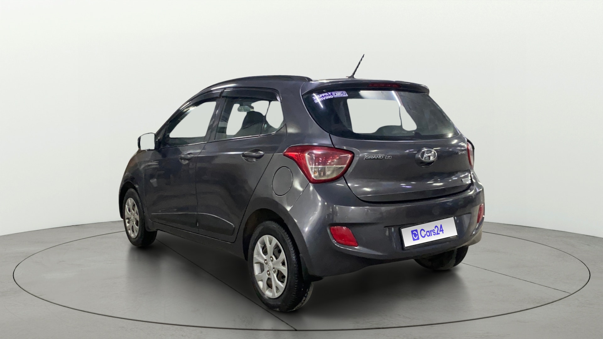 View 2016 Hyundai Grand i10 1.1 Sportz Diesel Image 2 Used 2016 Hyundai Grand i10 1.1 Sportz Diesel Image 2
