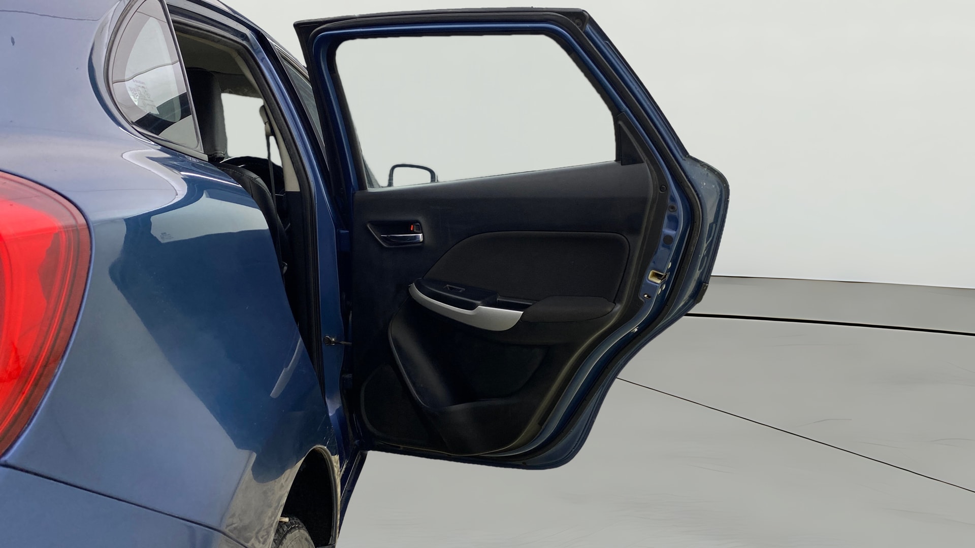 View 2018 Maruti Suzuki 1000 Base Variant Image 7 Used 2018 Maruti Suzuki 1000 Base Variant Image 7