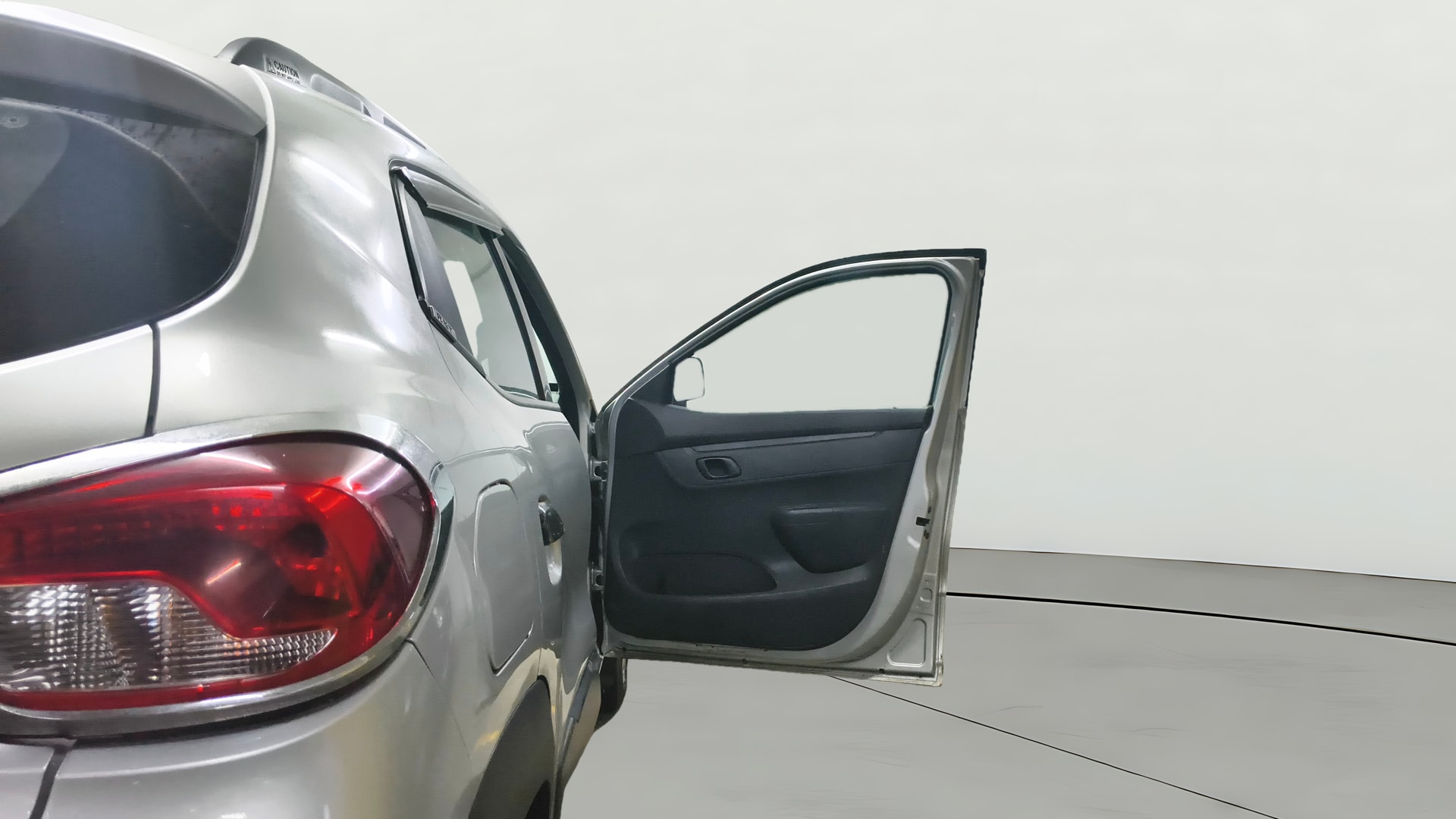 View 2016 Renault Kwid RXT 1.0 Image 43 Used 2016 Renault Kwid RXT 1.0 Image 43