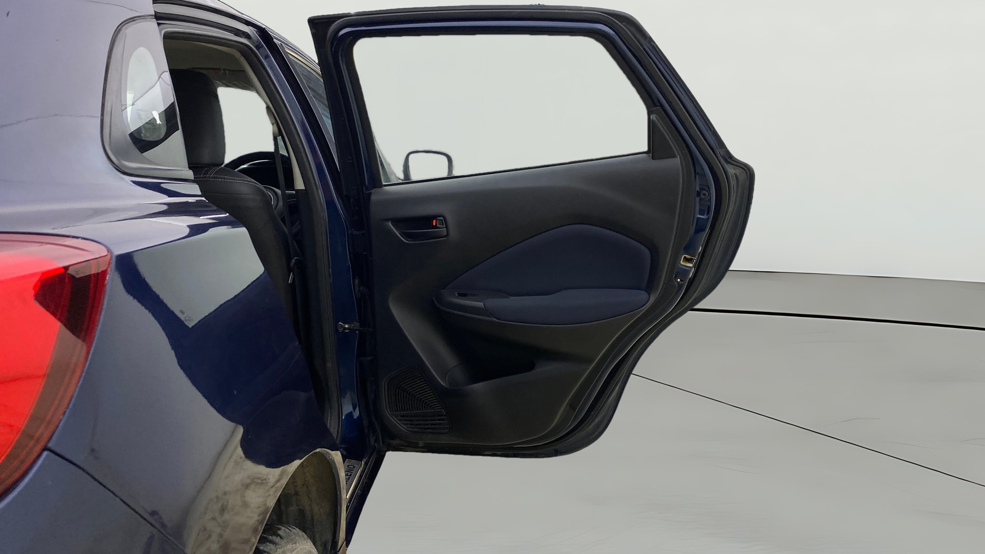 View 2022 Maruti Suzuki 1000 Base Variant Image 7 Used 2022 Maruti Suzuki 1000 Base Variant Image 7