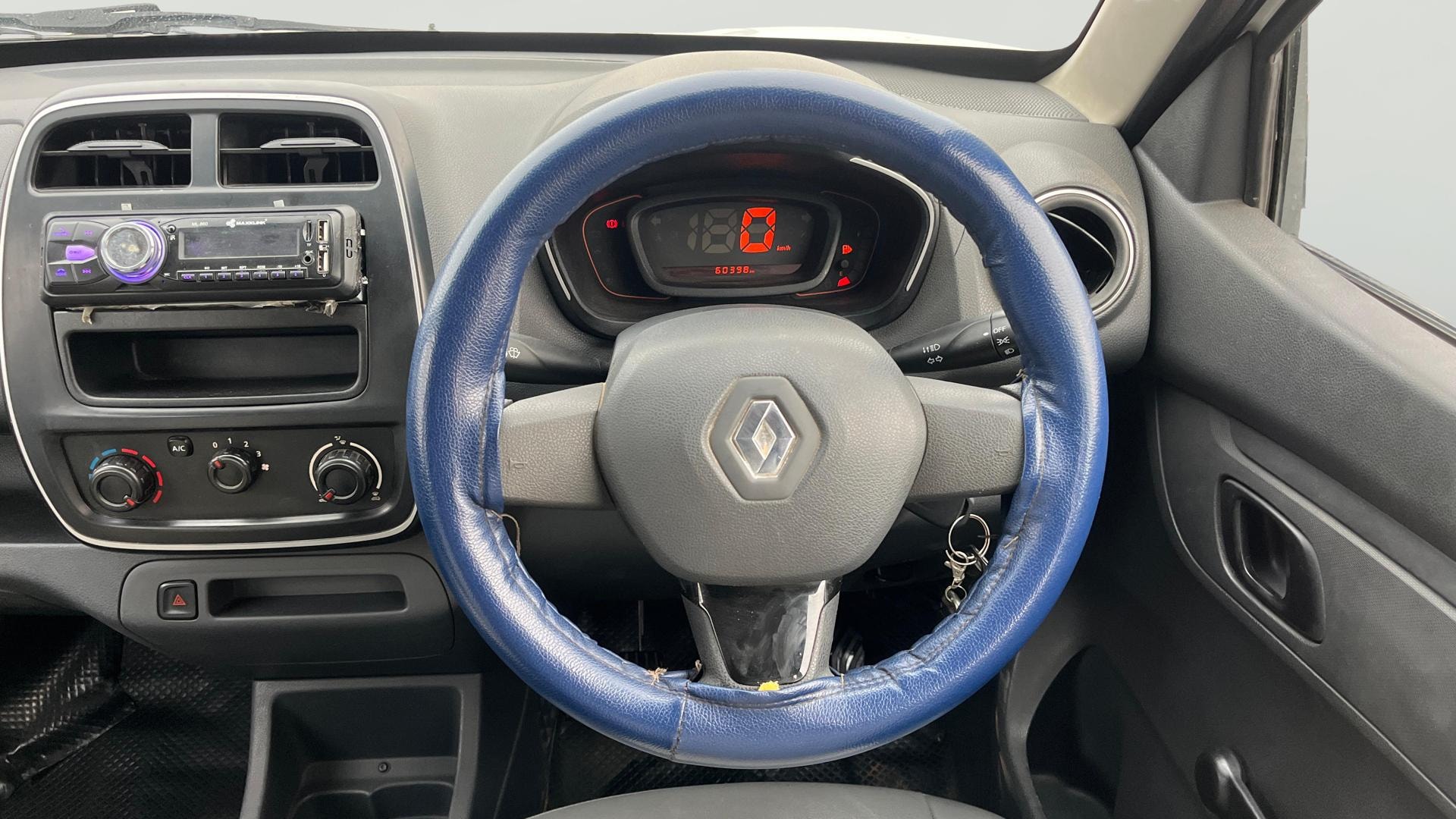 View 2016 Renault Kwid RXL Image 20 Used 2016 Renault Kwid RXL Image 20
