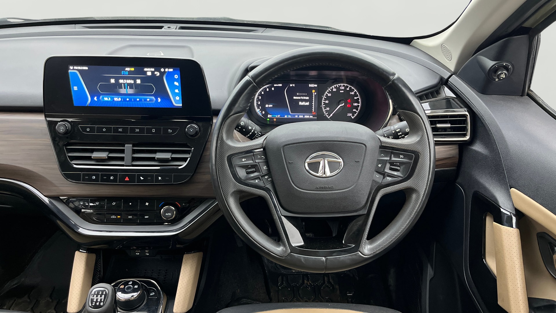 Used 2022 Tata Safari Used 2022 Tata Safari