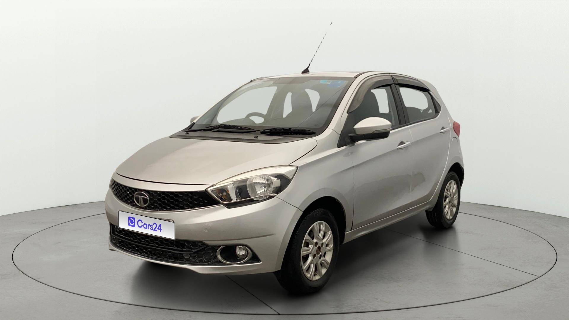 View 2018 Tata Tiago Revotorq XB Image 34 Used 2018 Tata Tiago Revotorq XB Image 34