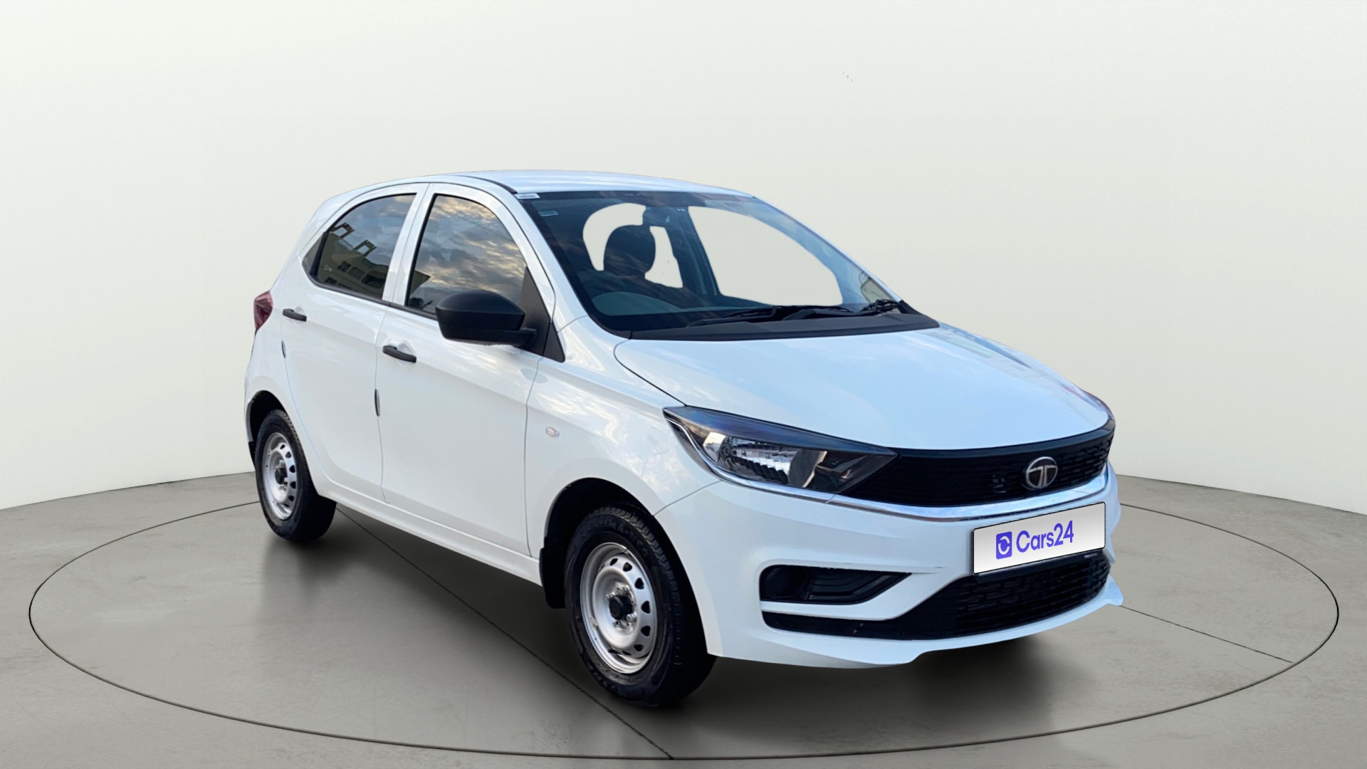 View 2026 Tata Tiago Revotorq XB Image 21 Used 2026 Tata Tiago Revotorq XB Image 21