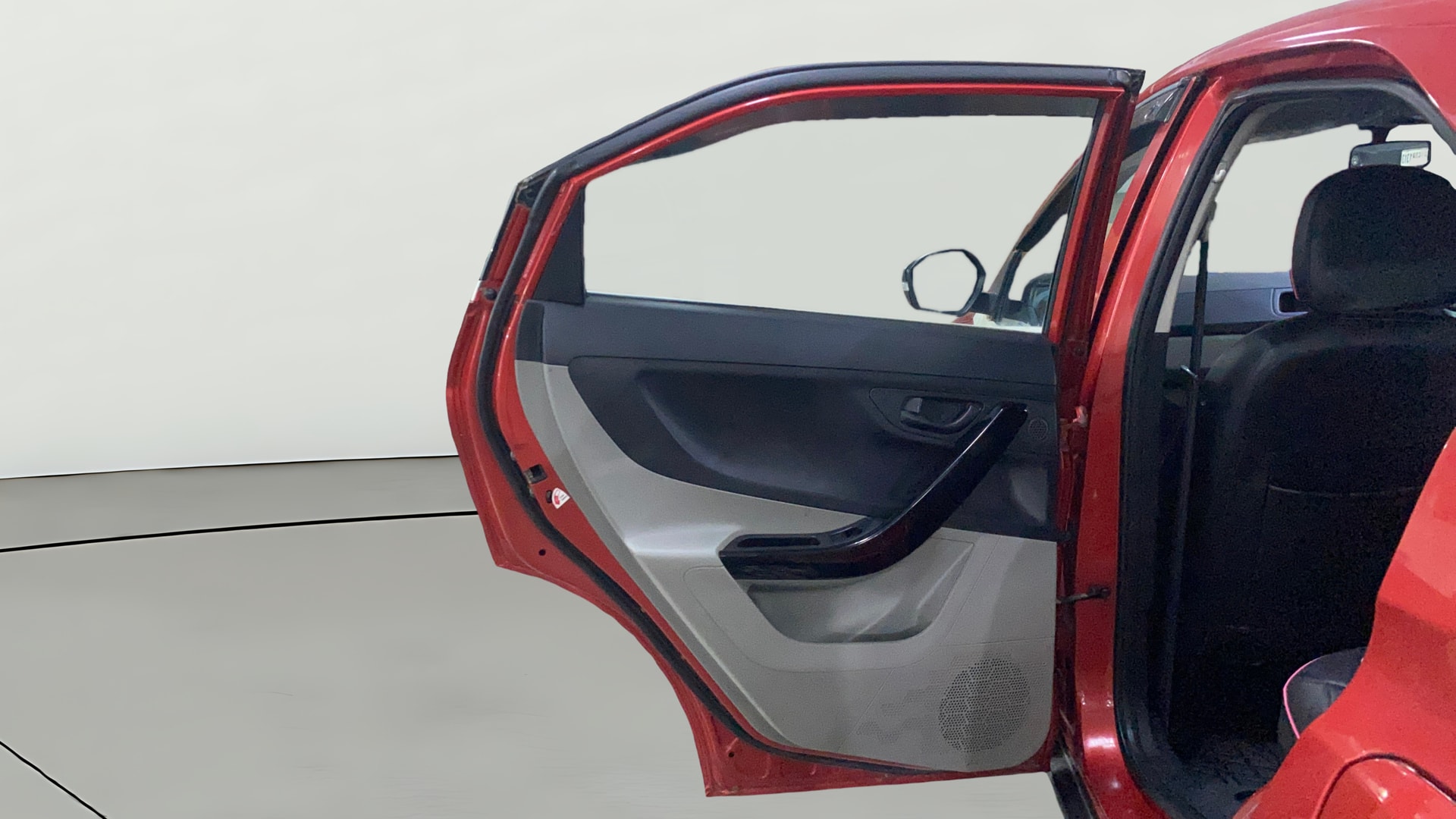 View 2019 Tata Nexon Revotron XM Image 22 Used 2019 Tata Nexon Revotron XM Image 22