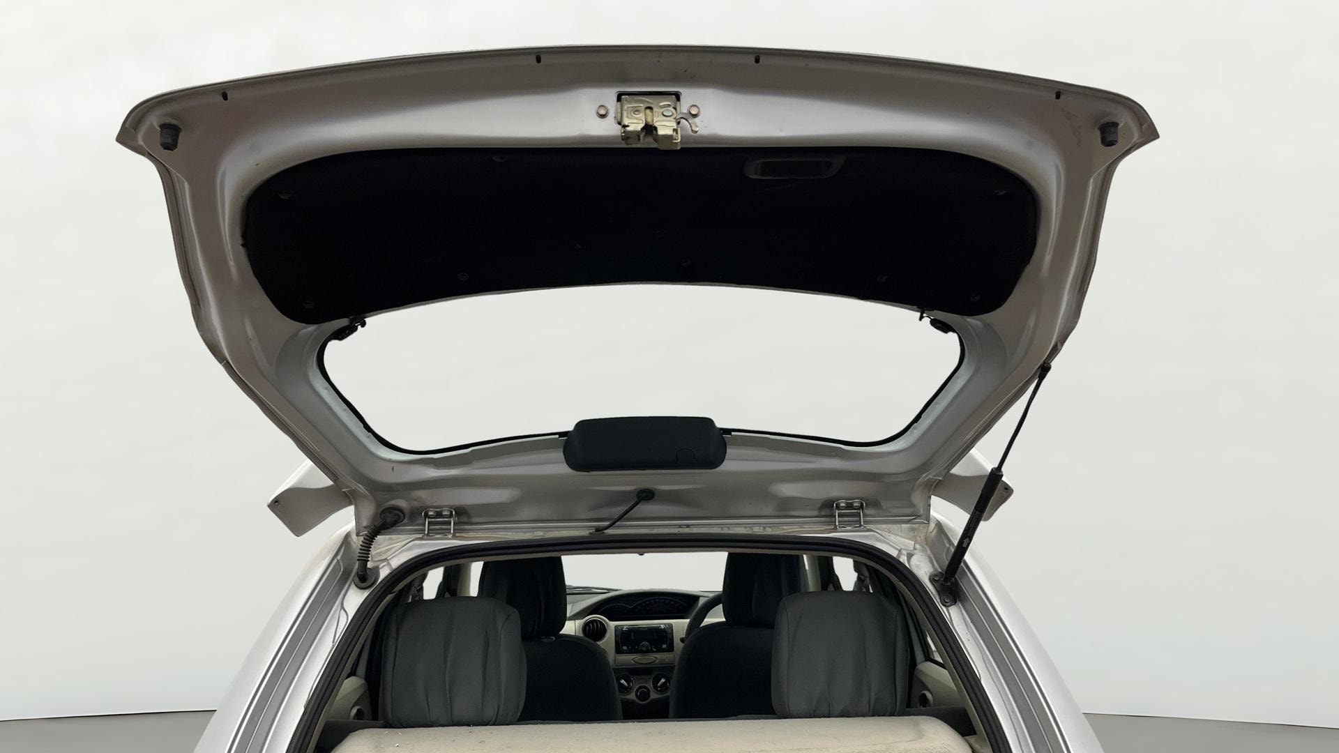 View 2015 Toyota Etios VX Image 16 Used 2015 Toyota Etios VX Image 16