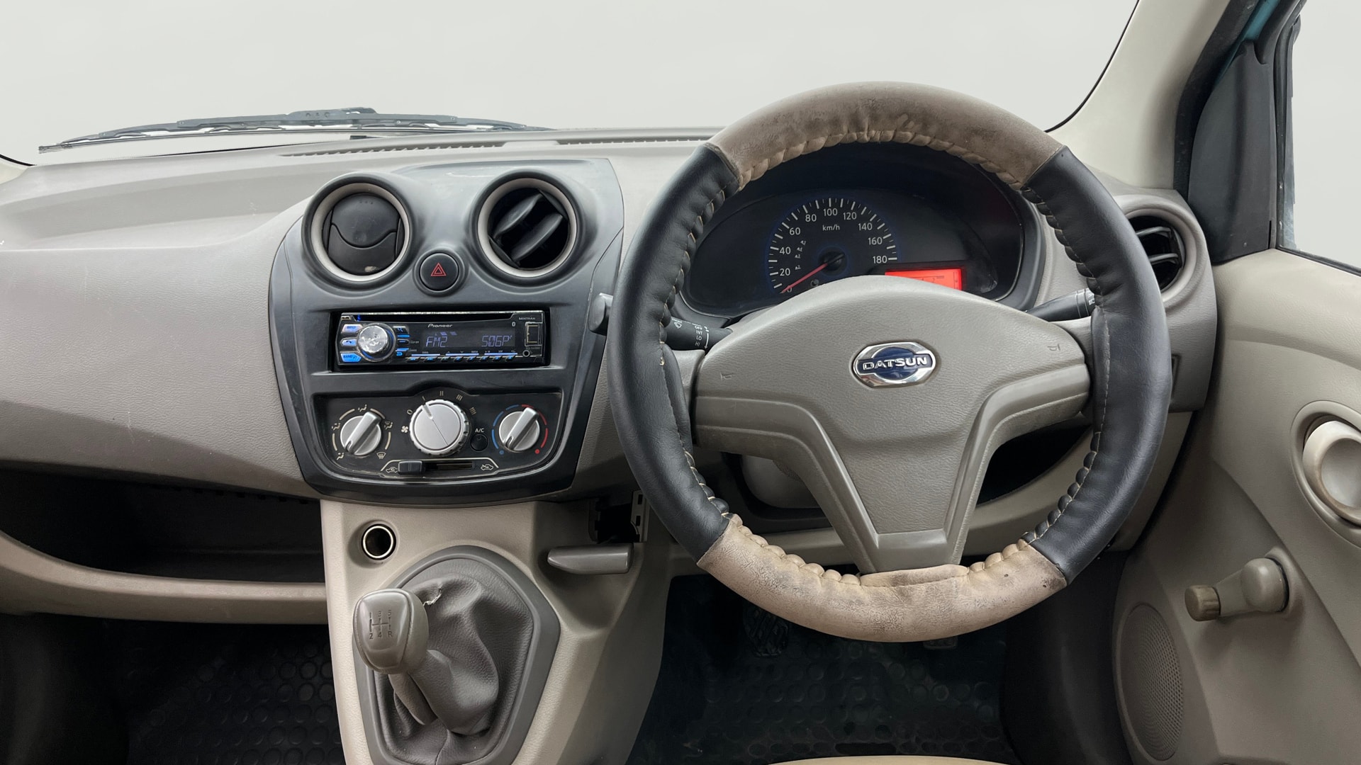 View 2015 Datsun Go A Image 20 Used 2015 Datsun Go A Image 20