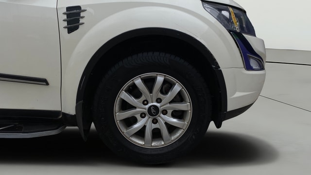 View Mahindra XUV500 Image 44 Used Mahindra XUV500 Image 44