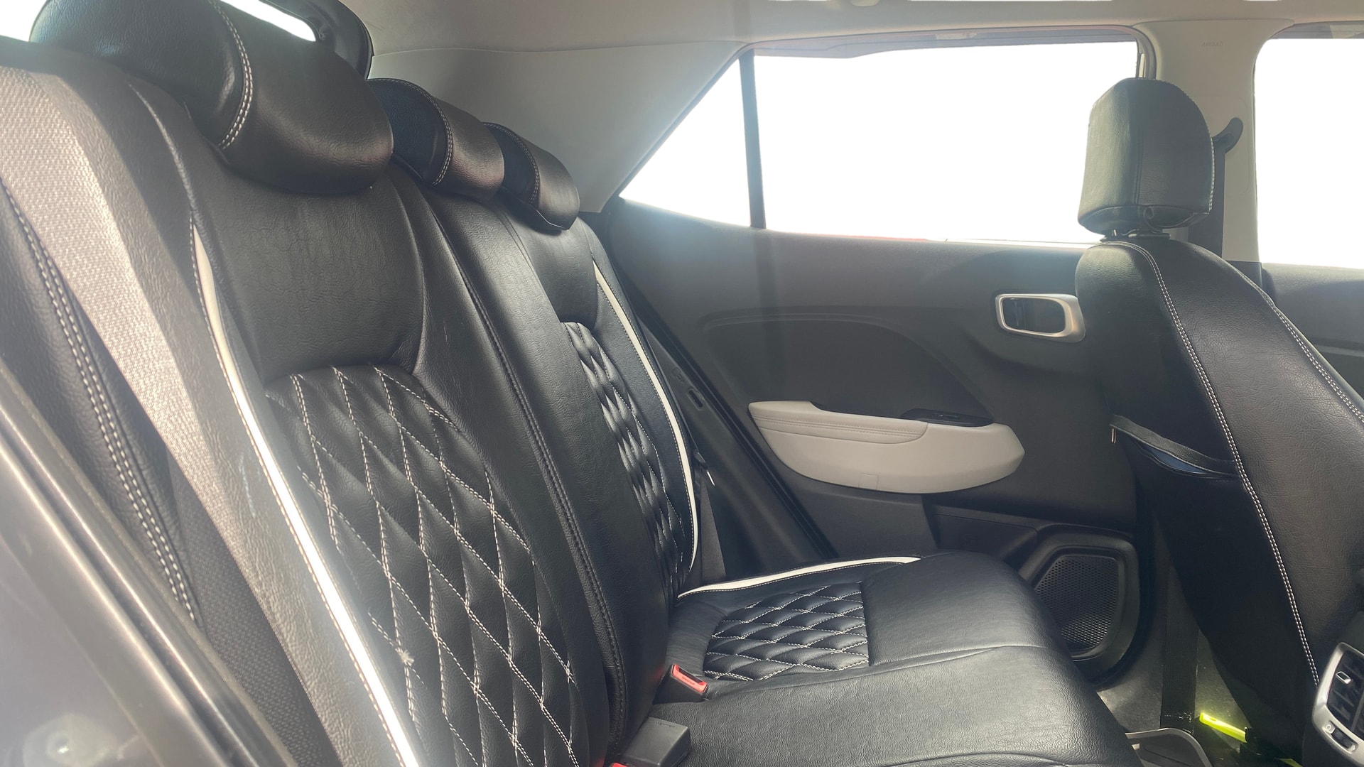 View 2023 Hyundai Venue SX (O) 1.0 Turbo Petrol DCT Image 30 Used 2023 Hyundai Venue SX (O) 1.0 Turbo Petrol DCT Image 30