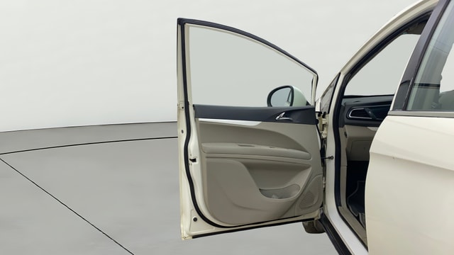 View Mahindra Marazzo Image 37 Used Mahindra Marazzo Image 37