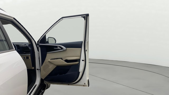 View Kia Carens Image 48 Used Kia Carens Image 48